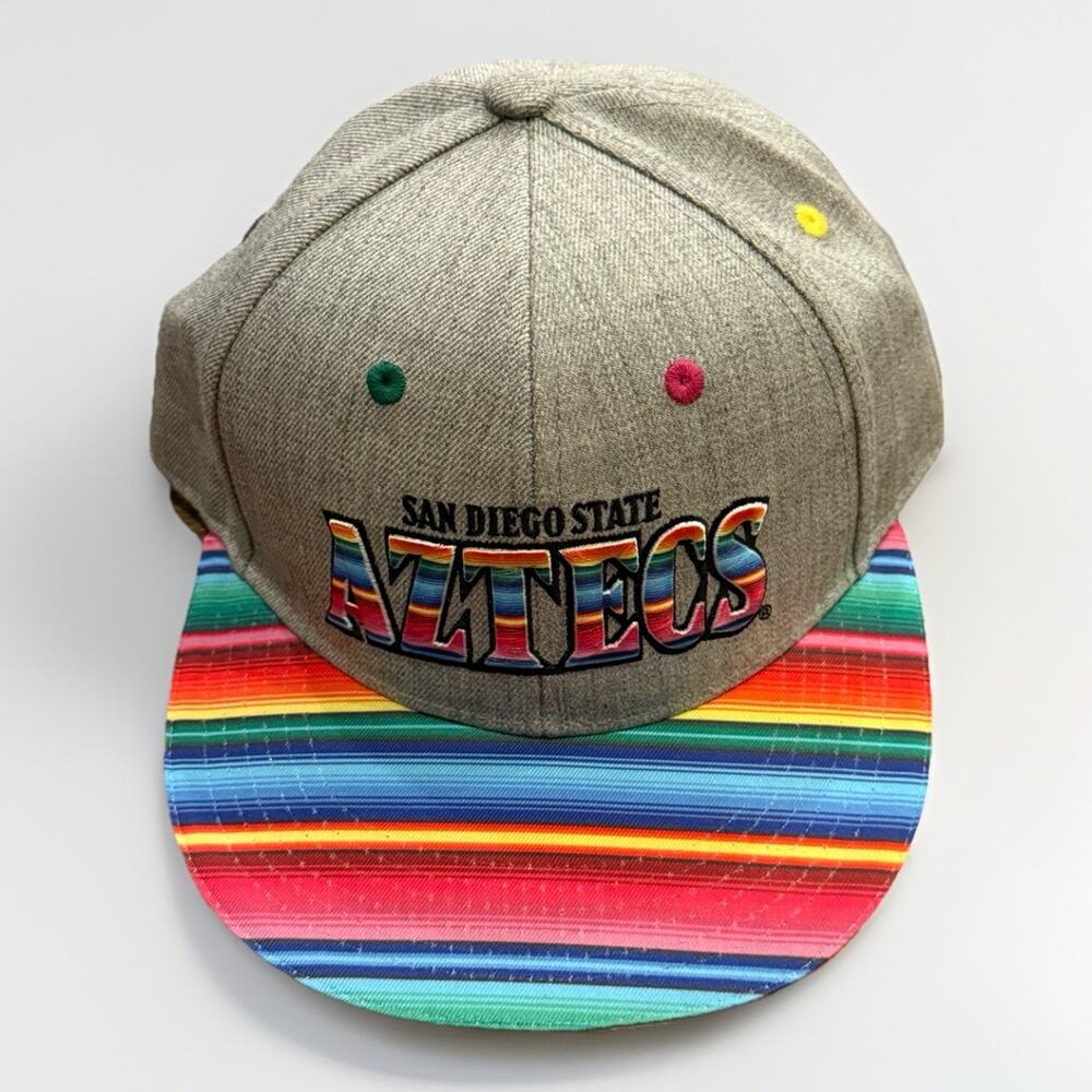Melonwear Unisex Gray Rainbow San Diego State Aztecs SDSU SnapBack Hat Cap NWOT